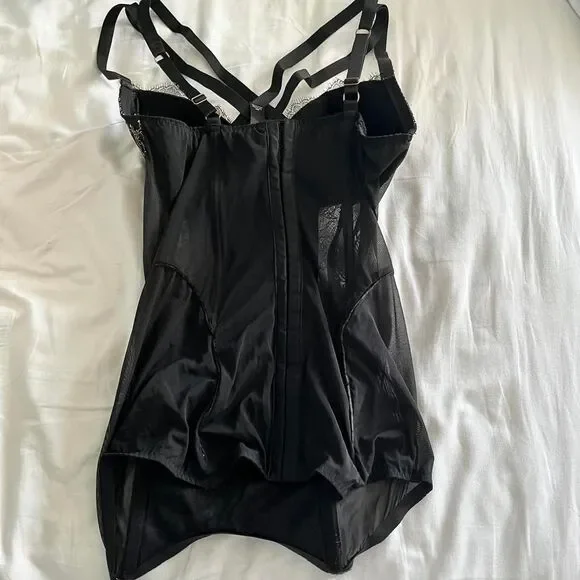 black and gold victoria's secret lace slip - Picture 4 of 4